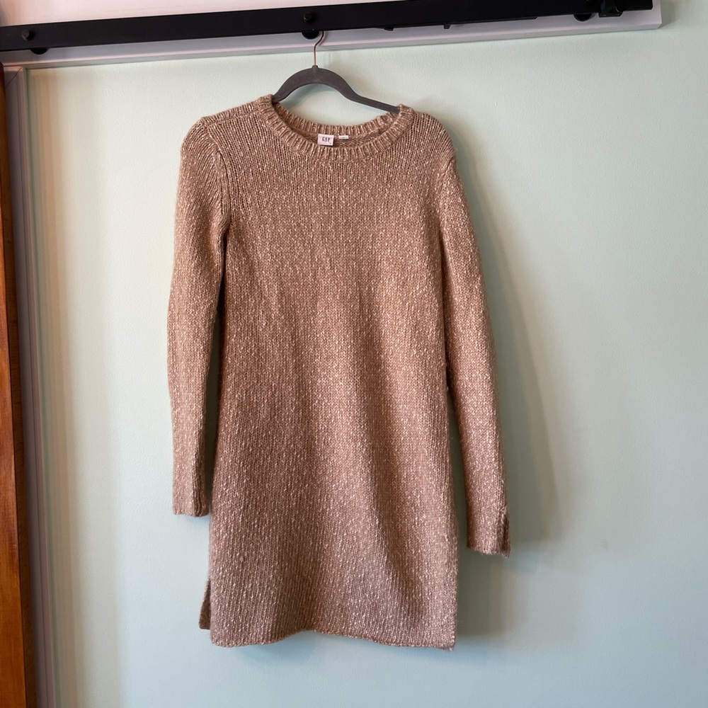 Camel colored tunic gap sweater